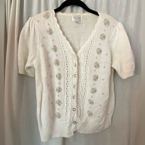 Beautiful Floral Button Down Short Sleeve Seater with Pearl Buttons